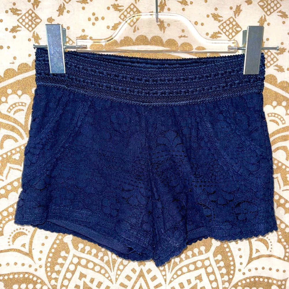 ✨3 FOR $18✨ MIX & MATCH…GIRLS “JUSTICE” NAVY BLUE SHORTS WITH LACE, SIZE 10